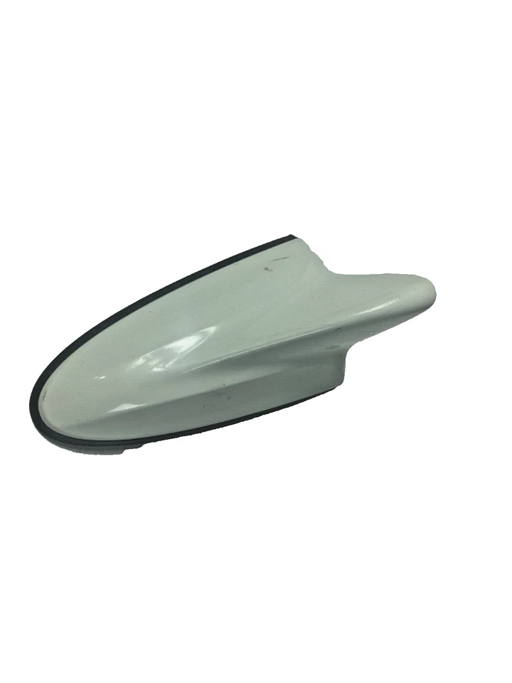 2010-2012 Hyundai Genesis Coupe Roof Shark Fin Antenna 96250-2M1001 White OEM - Imagem 4 de 4