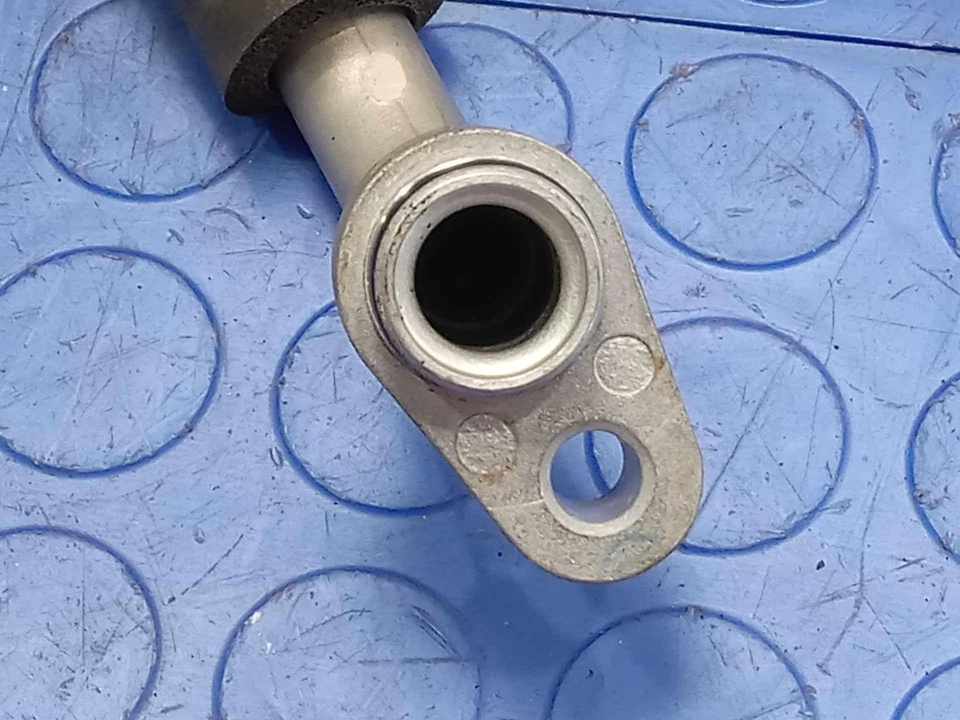 Manguera de succión de aire acondicionado Toyota Prius V 2012-2015 1,8 L pieza original OEM 8871247051 Foto 4 de 4