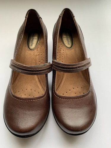 HUSH PUPPIES WOMENS Size 8.5 EW EPIC 