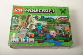 Lego Minecraft (A2R) 21123 The Iron Golem (JSF6) Over 200Pcs Parts Incomplete