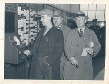 1937 Photo Press Union Business Men Workers Suit Tie Glasses Time Clock