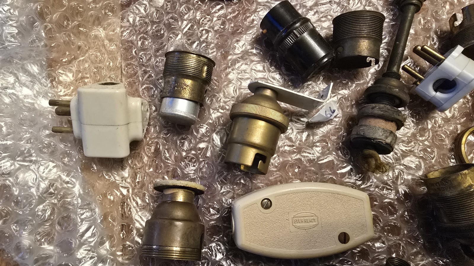 vintage joblot light switches including bakerlite, Copper And More