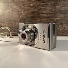 Konica Minolta Dimage G500 Silver 5.0MP Digital Camera. Works w/LCD Problem