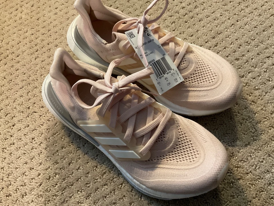 Adidas ULTRABOOST Women's Size 6 US trainers / running Shoes in Pink/Gray - NWT - Image 4 of 4