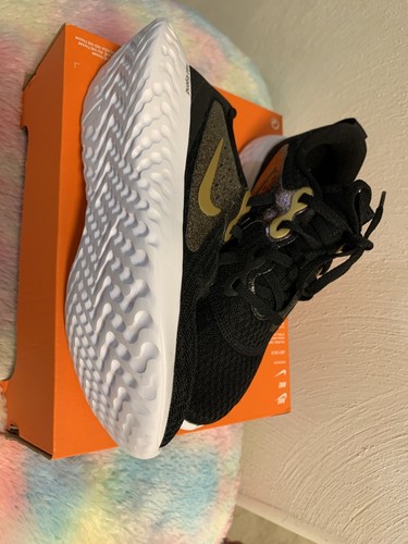 Nike Legend React SH GS Youth Athletics Sport Shoes Metallic Gold Black Size 2 - Picture 3 of 6
