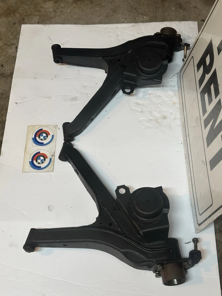 Brazos traseros en caja BMW 2002tii Foto 4 de 4