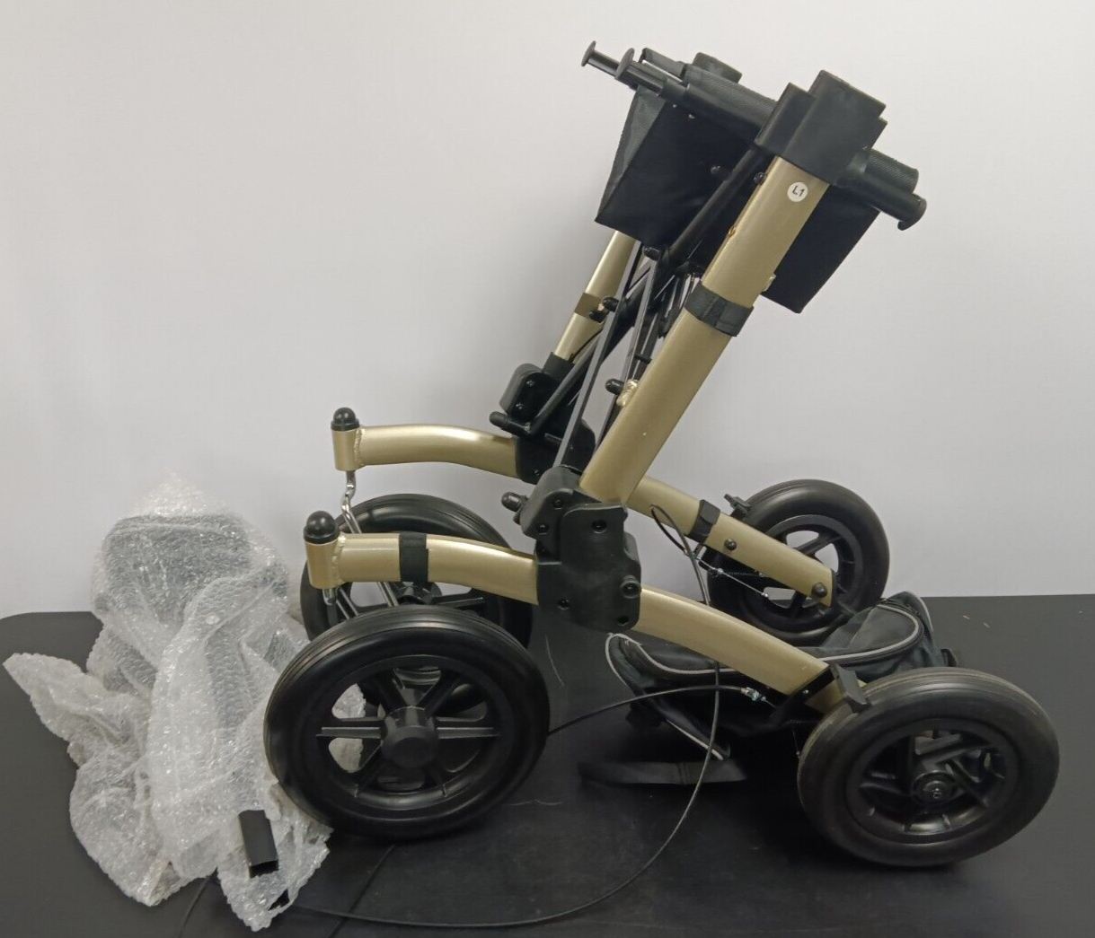 BEYOUR WALKER Upright Walker Rollator Black 691219636076 eBay