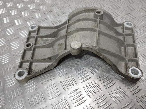 Audi A8 -  S8 (D3- 4E) 2005 Halterung Lager Getriebe 4E0803806D Diesel GUST23457