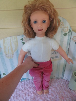 worlds of wonder julie doll