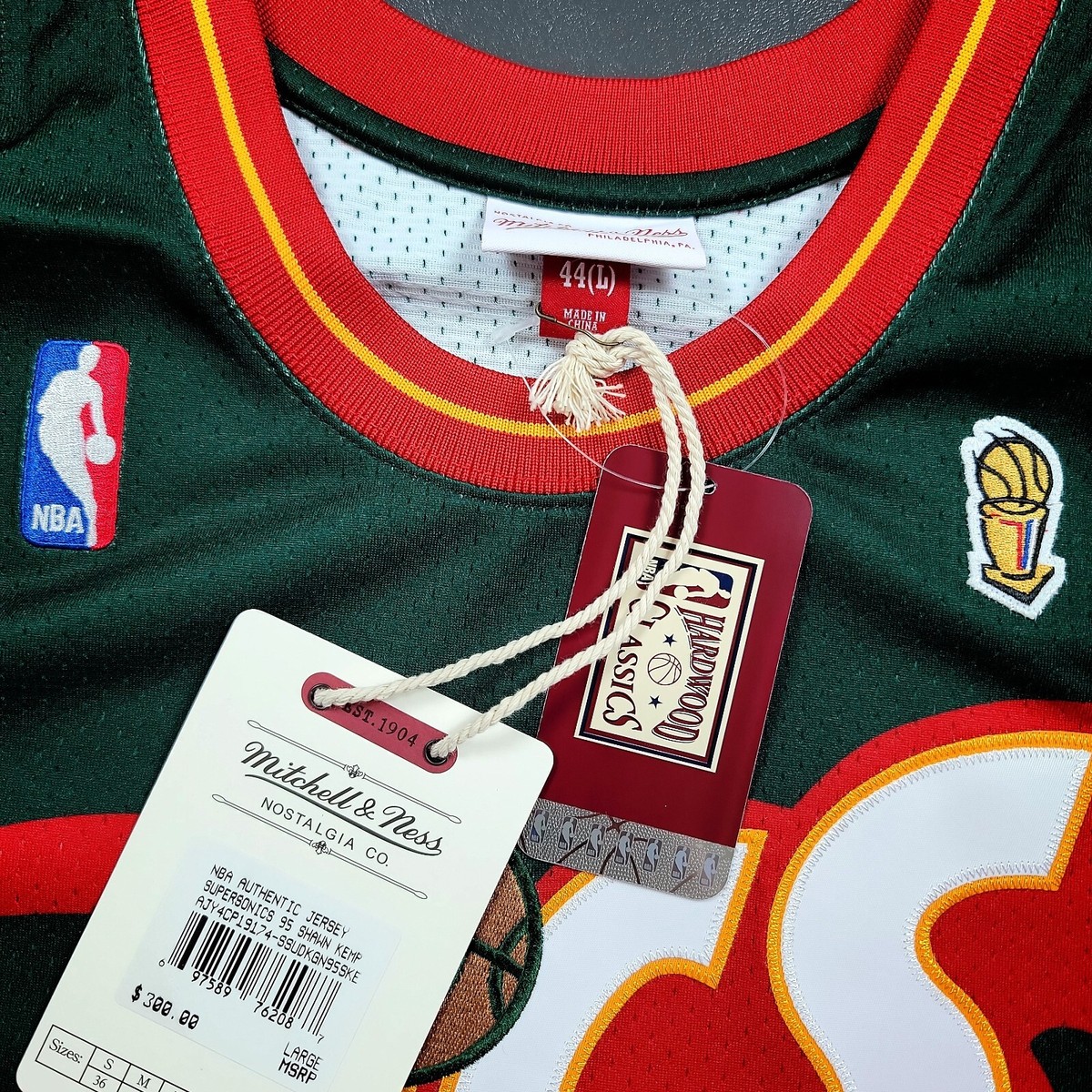 100% Authentic Shawn Kemp Mitchell Ness 95 96 Sonics Finals Jersey Size 40  M