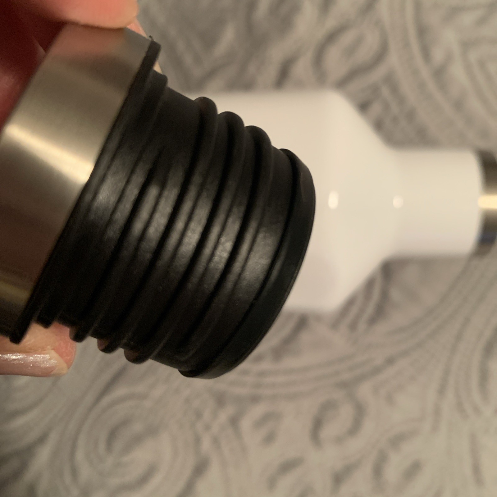 Corkcicle CUS2025GW 25 oz Stainless Steel White Water Vacuum Bottle Canteen NEW