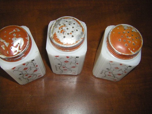 Vintage Tipp CHINTZ Salt, Pepper, & Flour Shakers Spice Jars - Picture 2 of 6