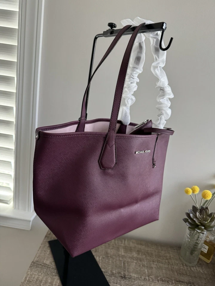 Новый с Ярлыками Michael Kors сафьяновой кожи конфеты большой двусторонняя сумка с короткими ручками сливы/цветок - Изображение 2 из 4