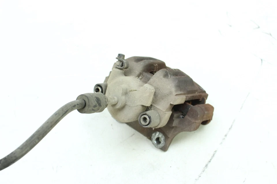 06-13 PINZA DE FRENO TRASERA IZQUIERDA BMW 325i OEM E90 Foto 3 de 4