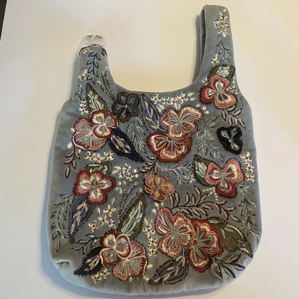 Cartera para mujer Zara bordada adornada cuentas azul pálido terciopelo flores boho Foto 2 de 4