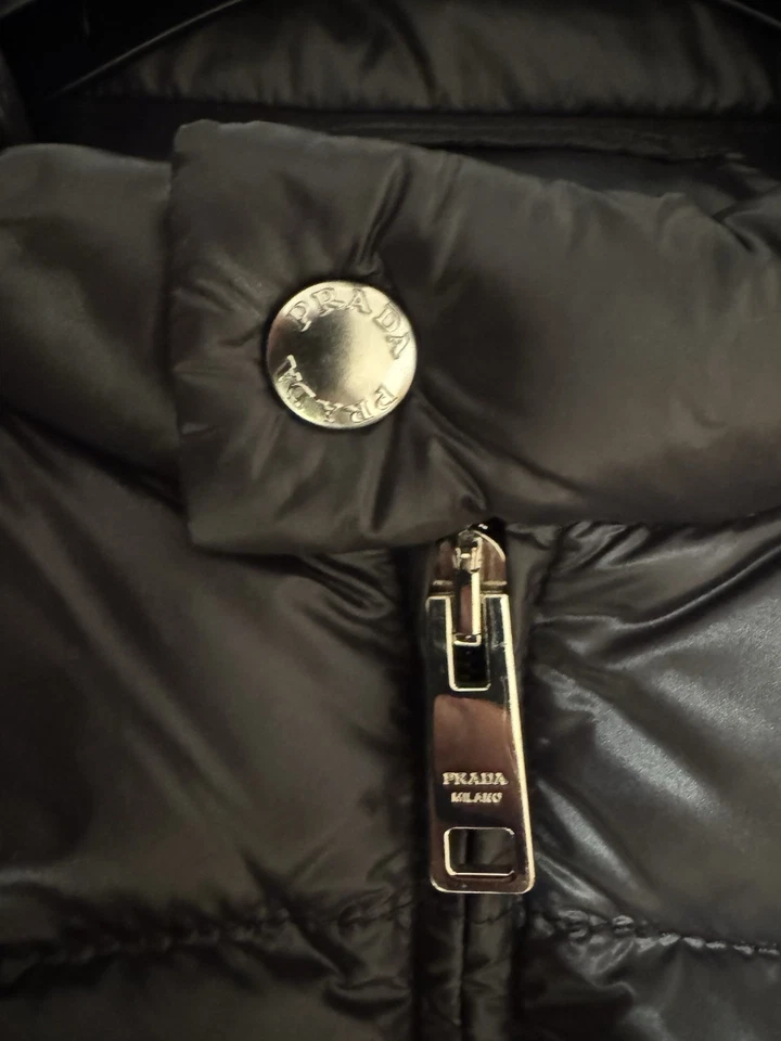 PRADA Men’s PIUMINO GILET BLACK DOWN PUFFER VEST SIZE 58 EUC $1500 Free shipping - Image 4 of 4