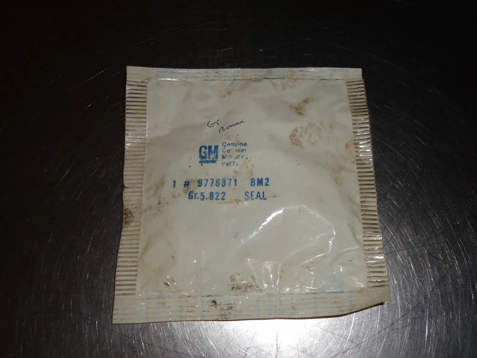 Nuevo sello de eje de rueda trasera NOS GM 9778371 1965-1970 Buick Oldsmobile Pontiac Foto 2 de 2
