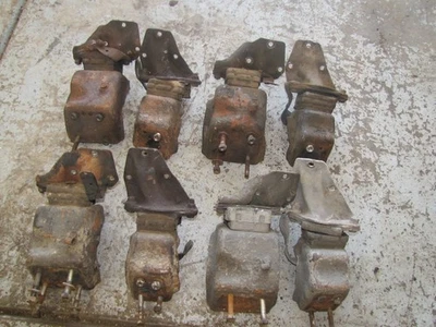 Jeep Cj Engine brackets/mount 4.2/258 engine 76-86 oem 15 available - Image 1 of 3