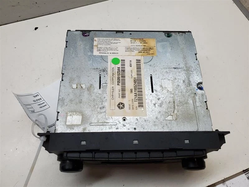 06-10, Chrysler 300, receptor de radio de equipo de audio, número de pieza - P05064032AL Foto 3 de 4