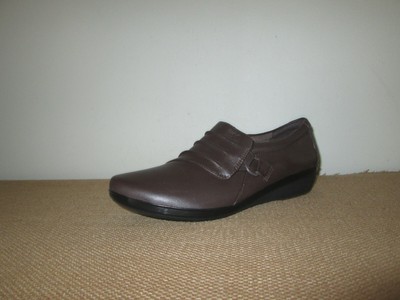 clarks everlay slip on