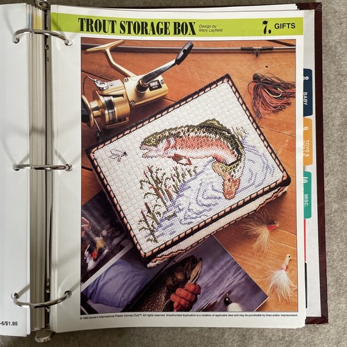 Annie's Attic International Plastic Canvas Club Binder With 124 Patterns - Bild 24 von 24