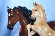 NEW Breyerfest 2025 GOOD TIMES & GREAT FRIENDS Special Run Mare & Foal 3