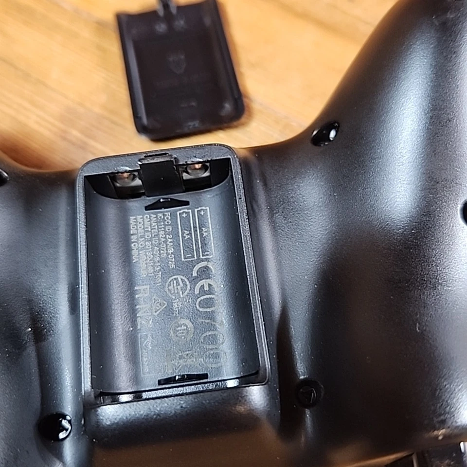 Amazon Fire TV Wireless Bluetooth Game Controller WR26UR Black - Image 4 of 4