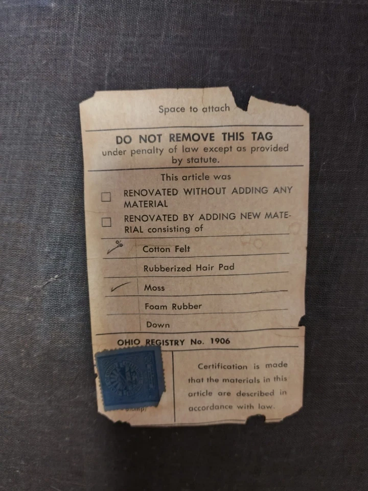 Juego de 4 sillas de comedor antiguas de nogal macizo recogida local Foto 2 de 4