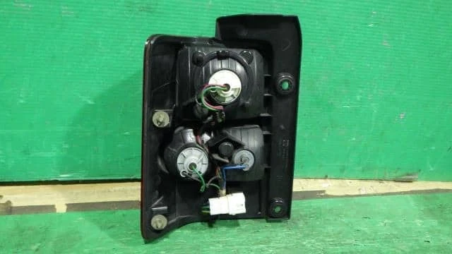 DAIHATSU Move Conte 2011 DBA-L575S Right Tail Light [Used] [PA97169722] - Image 4 of 4