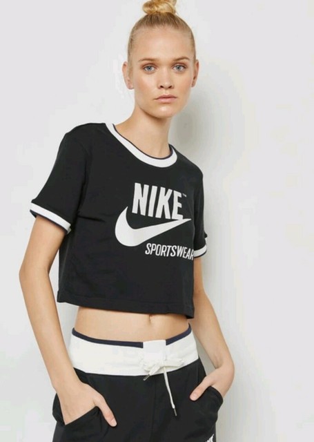 nike crop top black and white