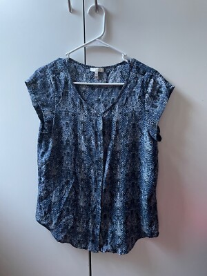 joie Shirt Short Sleeve blue white Small size 100% silk Button-up Snake pattern