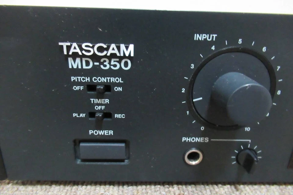 Tascam MD-350 Mini Disc Player Recorder MD Deck - Photo 4/4
