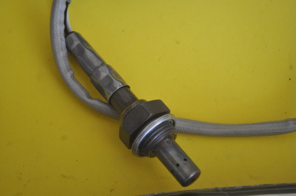 OEM MOPAR 1995-96 DODGE AVENGER EAGLE TALON SEBRING OXYGEN SENSOR O2 MOTOR  - Image 2 of 4