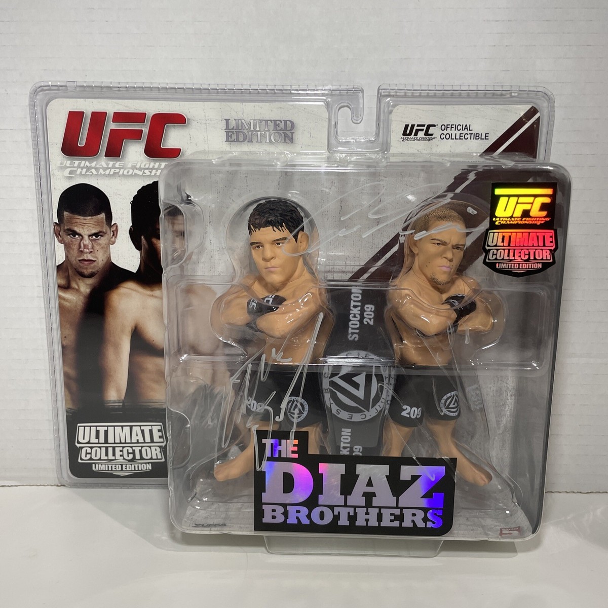 Round 5 UFC The Diaz Brothers - LE Signed Nick Nate Diaz & Cesar
