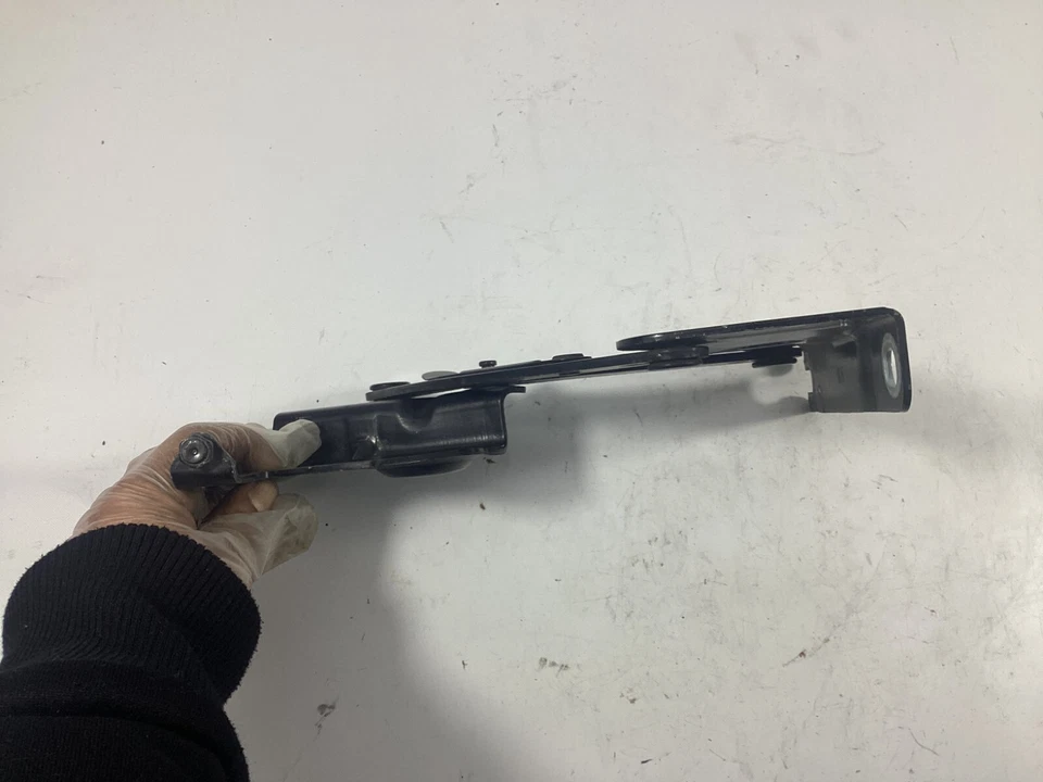 Land Rover Range Rover 2007-2012 capó delantero derecho bisagra BKB760100 OEM. Foto 4 de 4