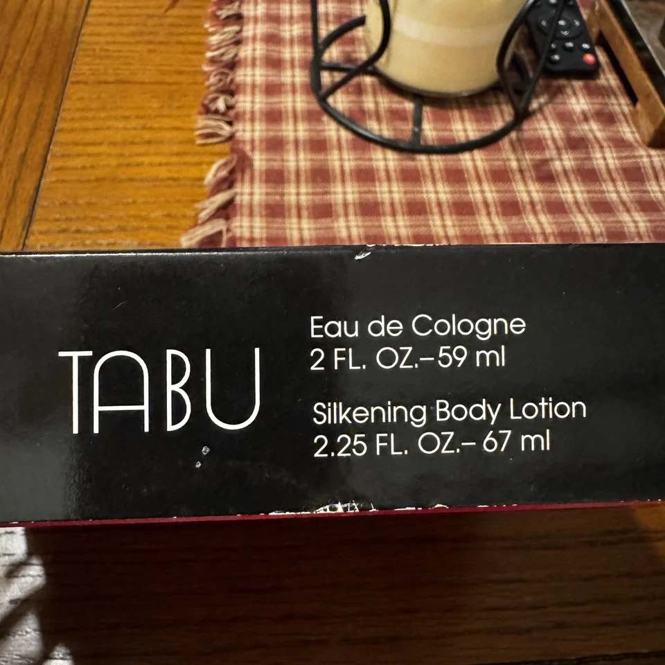 Juego de regalo navideño tabú vintage nuevo 2 piezas - 2 OZ colonia y loción de 2,25 OZ muy raro Foto 4 de 4
