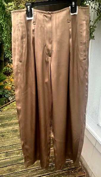 De Italia: Pantalones para mujer BRUNELLO CUCINELLI 100 % seda, 6 - tono champán Foto 2 de 4