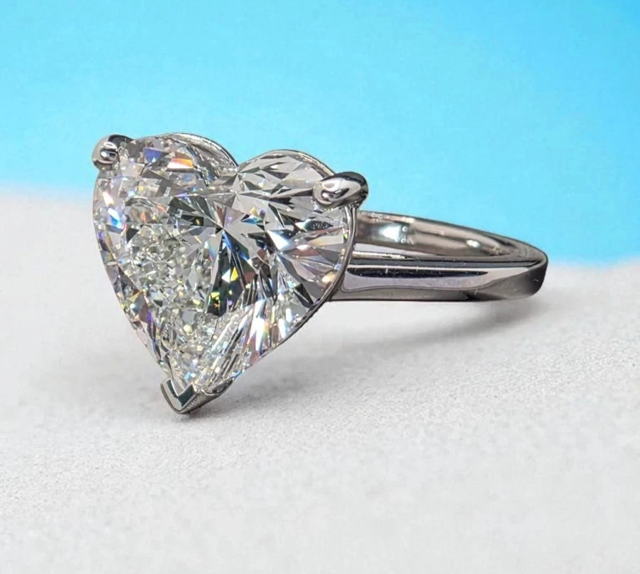 5.00 Ct E VS1 Heart Shaped Lab Grown Diamond Ring Set in Platinum IGI Certified - Image 3 of 4