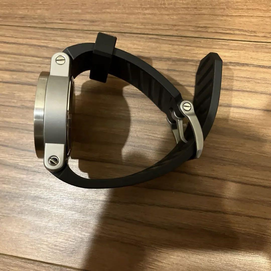 OAKLEY オークリー Mens Gearbox Brushed White OAKLEY Gearbox Brushed White Dial 46.8mm Case Size Black