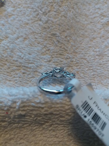 J Francis Swarovski Crystal Round Ring. Size 6. - Picture 3 of 10