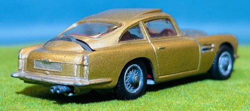 Corgi 261 James Bond Aston Martin DB5 Diecast Ejector Seat Figure *Read Vintage - Picture 4 of 19