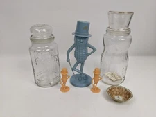 Mixed Lot Vintage Mr. Peanut Glass Jars Salt Pepper Bank Dish
