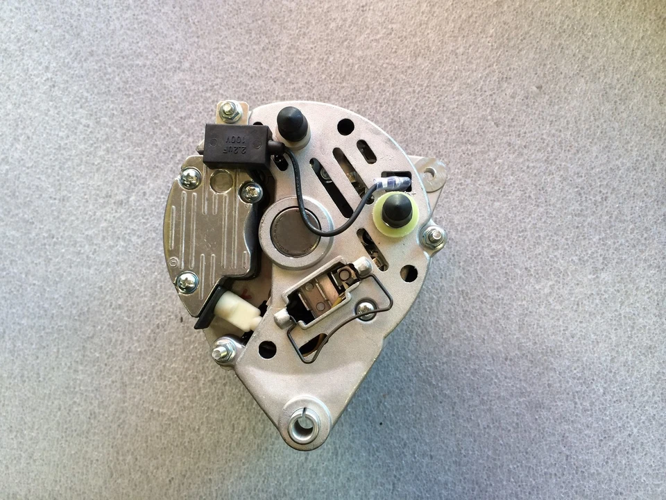 Alternador Triumph TR8 wo/ac 3.5l 80-82 100 Amp NUEVO Generador Foto 2 de 3