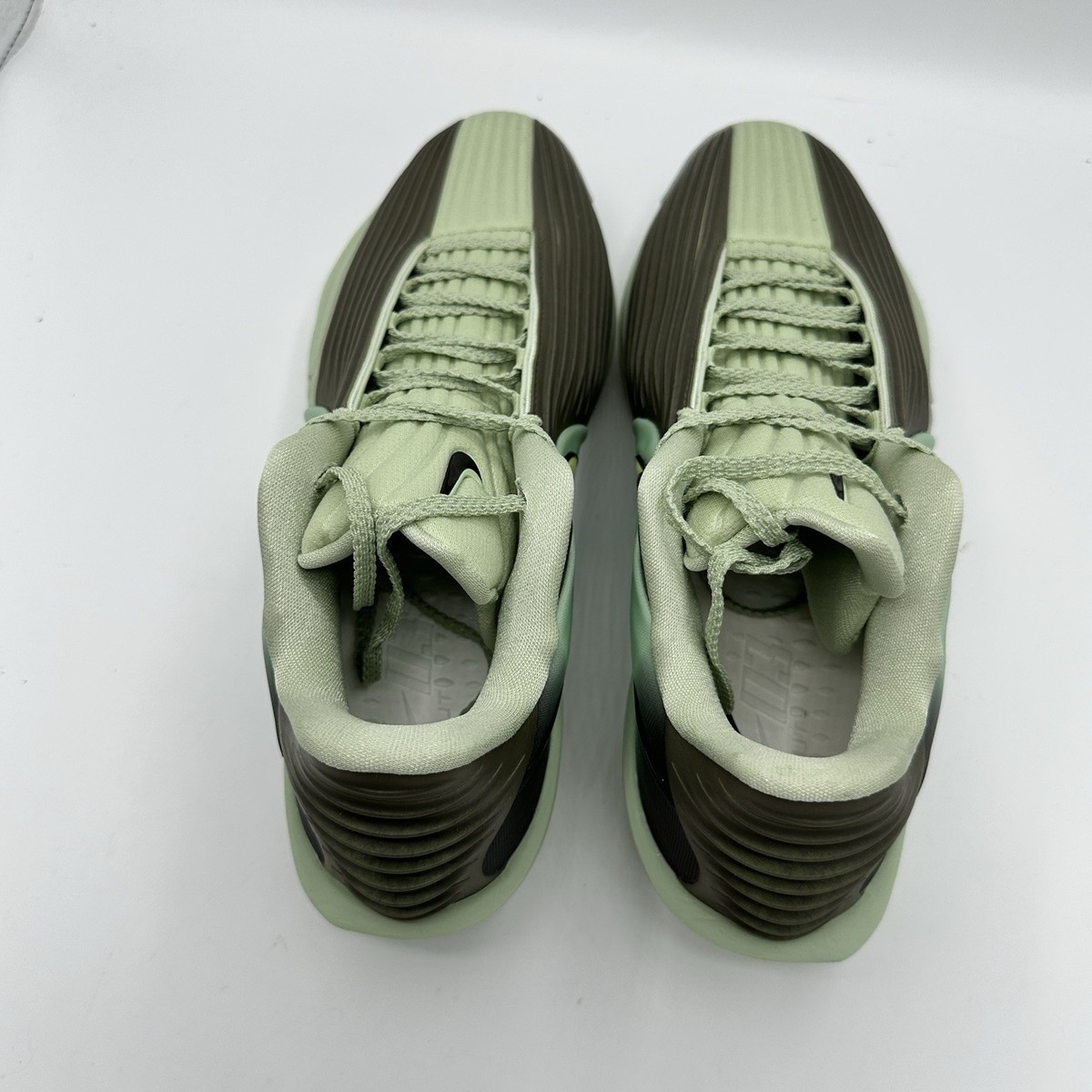 Nike Air Zoom GT Cut 3 Turbo Honeydew Barely Volt Shoes Size 11