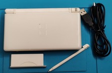Nintendo DS Lite White Console Excellent Condition Charger, Stylus, Slot Cover