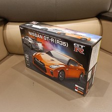 NISSAN GT-R R35 RC car, contents only