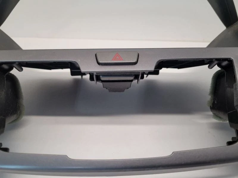 Honda Odyssey 2012 12 tablero radio pantalla embellecedor bisel ventilación de aire central Foto 3 de 4