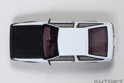 1:64 Initial D - Versión final -- Toyota Sprinter Trueno (AE86) -- AUTOart 20036 - Imagen 8 de 16