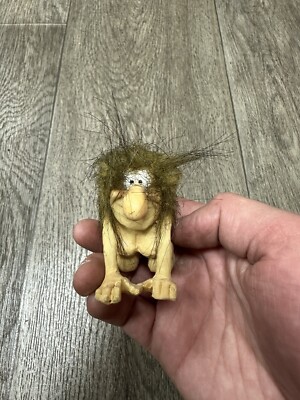 Gilde Troll Figure On Hands And Knees - 6.5 x 5.5cm
