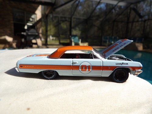 1964 CHEVROLET IMPALA SS 2022 GREENLIGHT RUNNING ON EMPTY 1:64 DIE-CAST